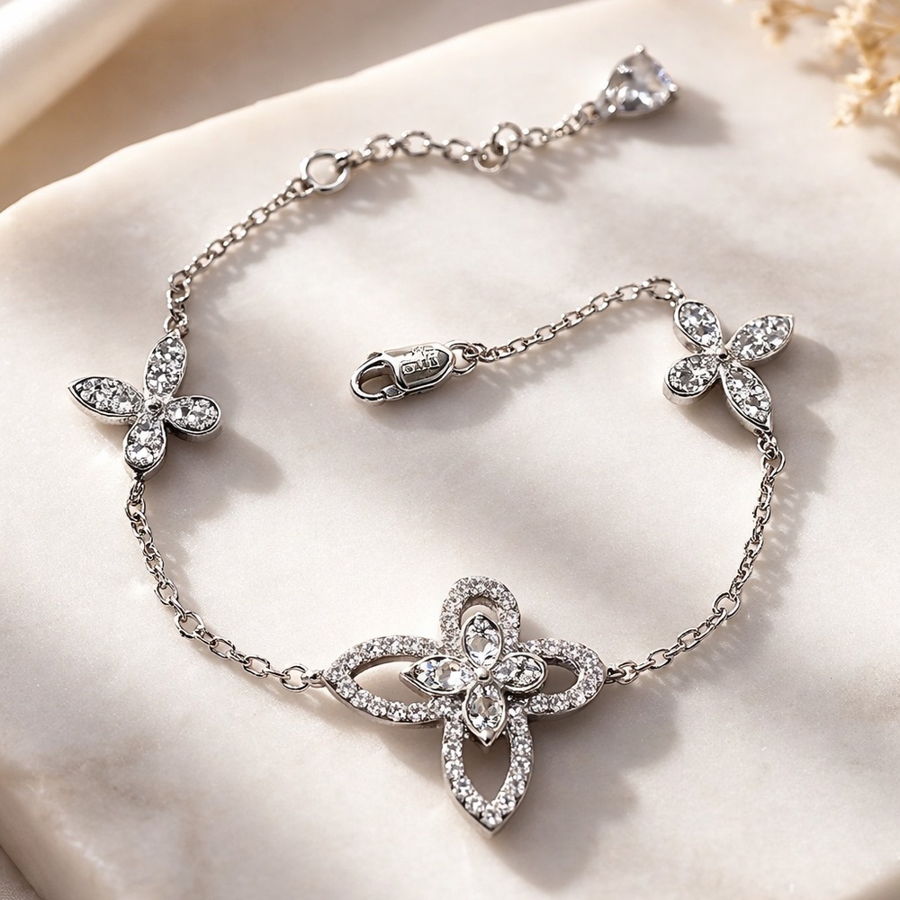 Butterfly Mini Bracelet High Quality - Picture 3 of 4